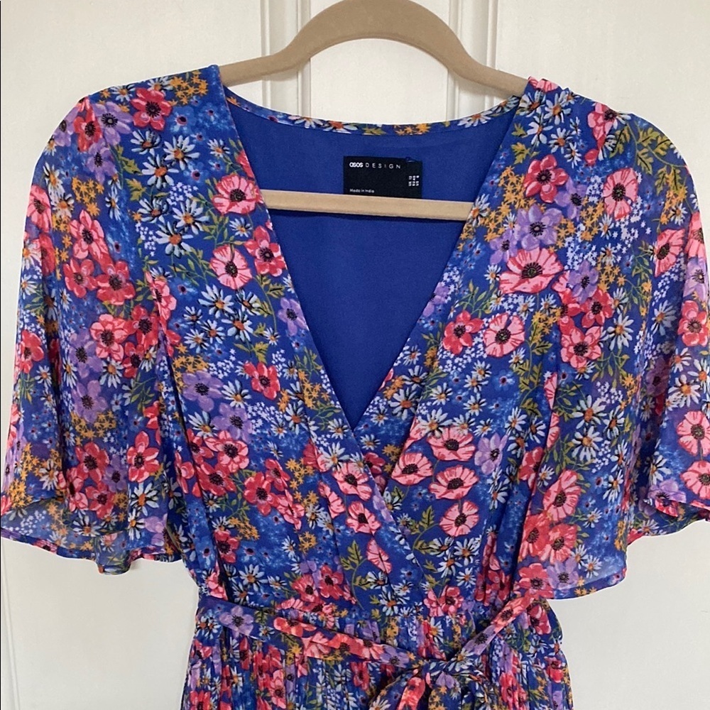 ASOS  Wrap Front Tiered Pleated Midi Dress in Blue Flirty Floral Print Size 8 - Picture 7 of 13